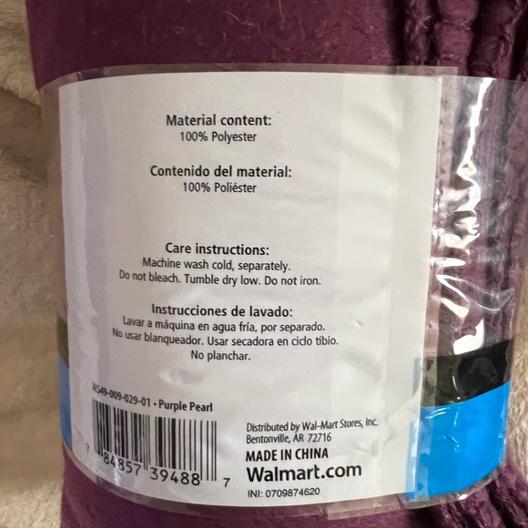 Fleece Throw - Picture 3 of 5